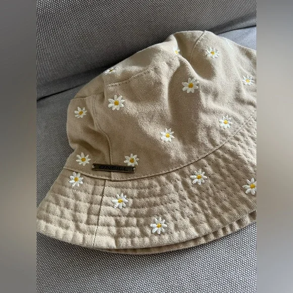 O’Neill Bucket Hat 🌼 - Picture 1 of 5